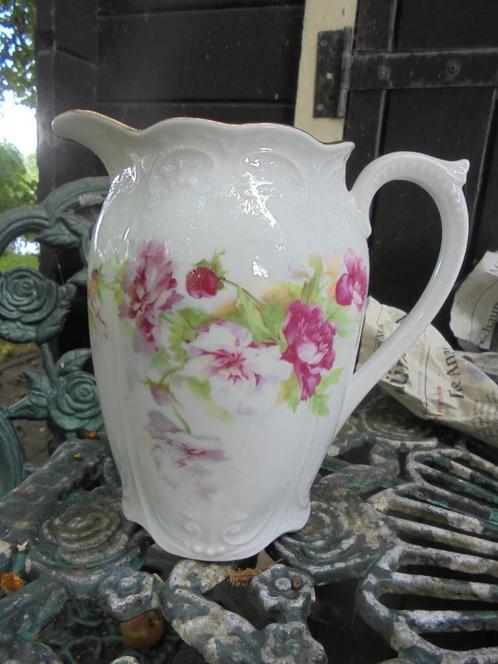 Grote Melk- of Waterkan met roze roos / bloemen / bloesem, Antiek en Kunst, Antiek | Servies los, Ophalen of Verzenden