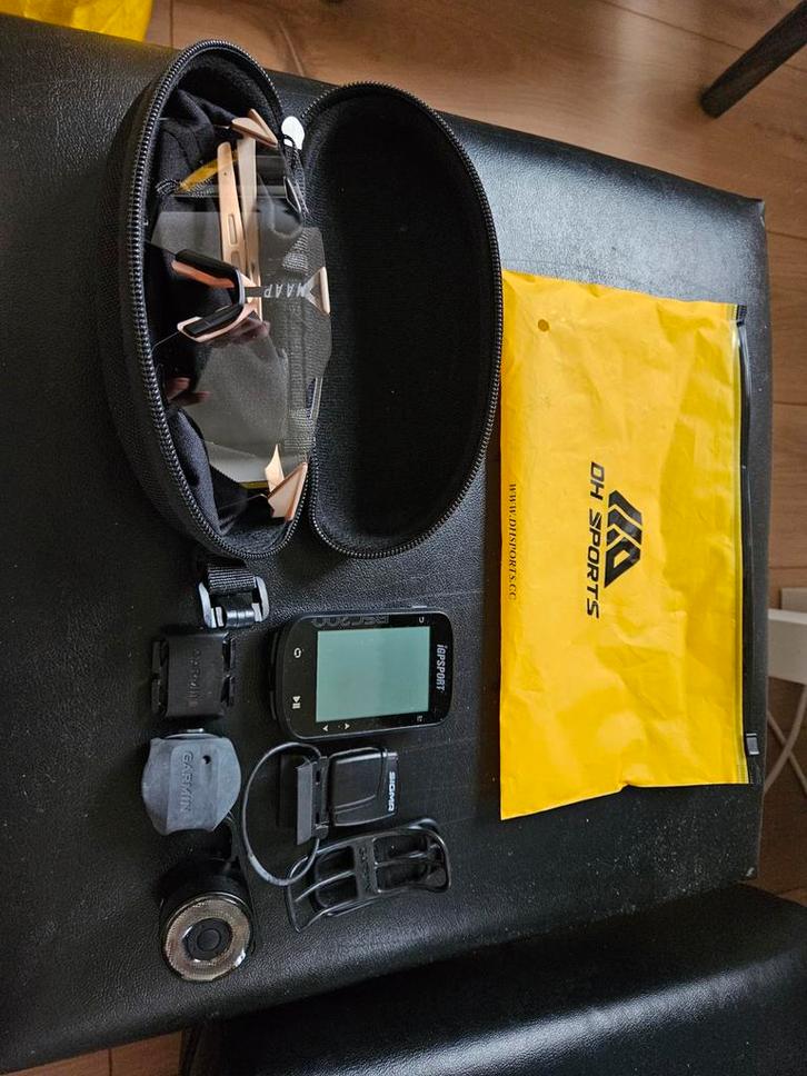 Fiets Accessoires Set - Schoenen, GPS, Helm, Bril, Sport en Fitness, Wielrennen, Zo goed als nieuw, Overige typen, Ophalen of Verzenden