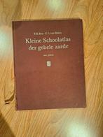 Kleine schoolatlas der gehele aarde 1965, Gelezen, Ophalen of Verzenden