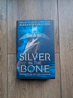 Alexandra Bracken - Silver in the Bone NIEUW, Boeken, Ophalen of Verzenden, Nieuw