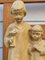 Oud beeldje meisjes met kelk, Ophalen of Verzenden