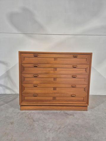 Mid century grenen fineer zweedse vintage ladekast commode beschikbaar voor biedingen