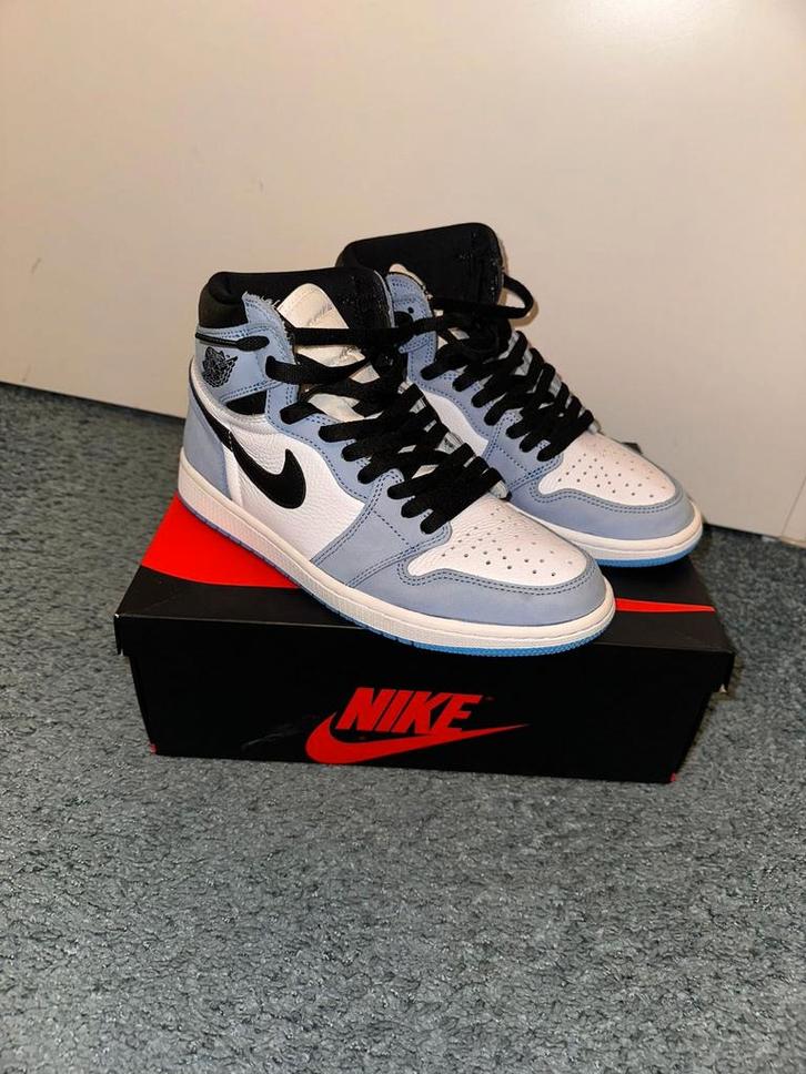 Air Jordan 1 Retro High OG University Blue - Maat 42, Kleding | Heren, Schoenen, Zo goed als nieuw, Overige kleuren, Ophalen