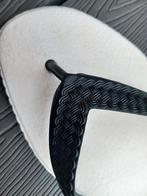 Zwarte teenslippers Sarraizienne maat 36, Slippers, Zwart, Sarraizienne, Nieuw