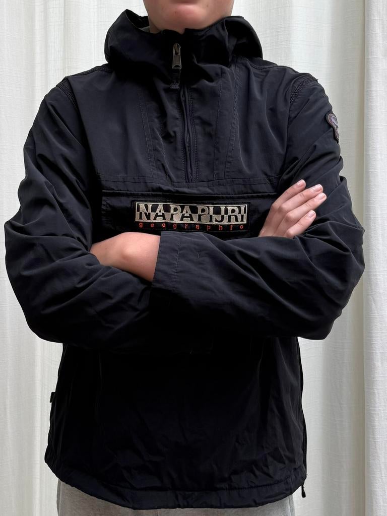 Napapijri jas, zwart, gevoerd, maat 164 / 14 (162), Ophalen of Verzenden, Zo goed als nieuw, Meisje, Jas