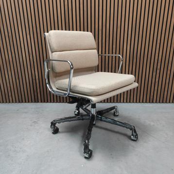 Vitra EA 217 Bureaustoel Papyrus / Crème beschikbaar voor biedingen