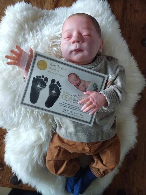 Reborn / Realborn Caspian incl Certificaat., Verzamelen, Poppen, Zo goed als nieuw, Babypop, Levensecht of Reborn, Ophalen of Verzenden