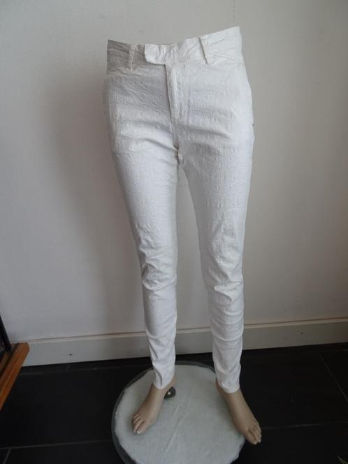 gebroken witte broek van Steps maat 34, Kleding | Dames, Broeken en Pantalons, Zo goed als nieuw, Maat 34 (XS) of kleiner, Overige kleuren