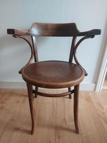 Thonet stoel antiek beschikbaar voor biedingen