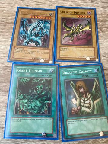 Partij Oude Yugioh Kaarten! Ook Blue Eyes White Dragon! beschikbaar voor biedingen