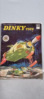 Dinky Toys catalogus uit 1971, Ophalen of Verzenden, Zo goed als nieuw, Auto
