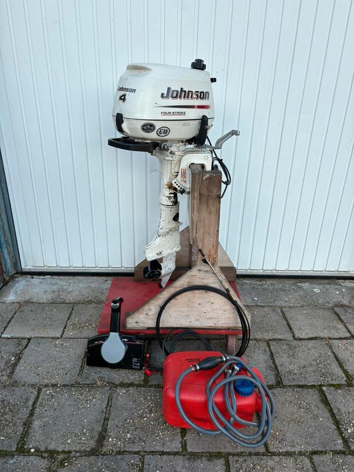 Johnson 4 pk 4 takt korstaart buitenboordmotor gashendel., Watersport en Boten, Buiten- en Binnenboordmotoren, Gebruikt, Benzine