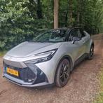 Toyota C-HR Hybrid 140 140pk CVT 2024 Grijs, Auto's, 4 cilinders, SUV of Terreinwagen, 725 kg, C-HR