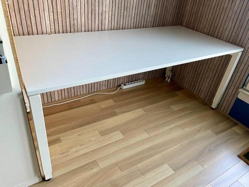 Bureau 180x80 wit, poten in hoogte verstelbaar, Huis en Inrichting, Bureaus, Gebruikt, Bureau, In hoogte verstelbaar, Ophalen