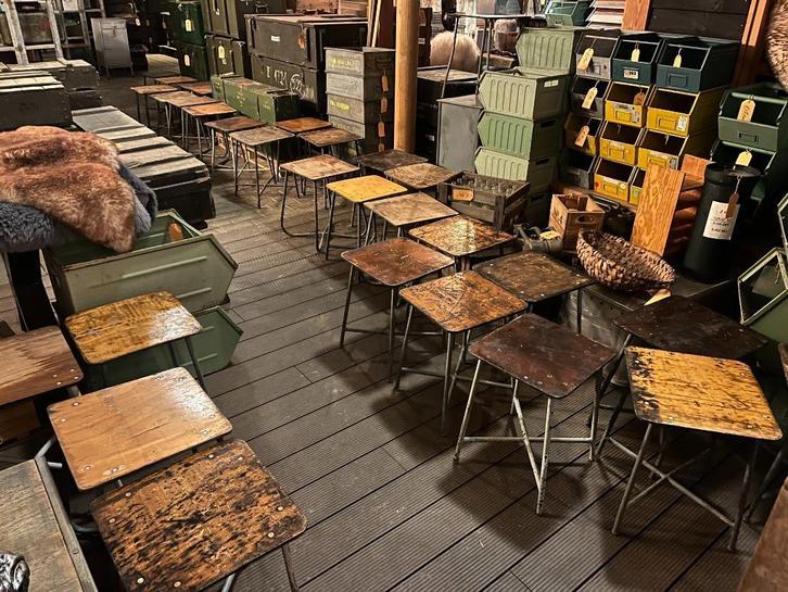 Partij gave oude krukjes ter deco maar ook nog functioneel, Huis en Inrichting, Krukjes, Gebruikt, Ophalen of Verzenden