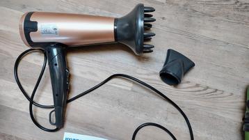 Professionele haarföhn. Hyundai. Koper kleur beschikbaar voor biedingen