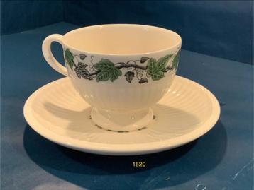 Wedgwood tea cuo and saucer beschikbaar voor biedingen