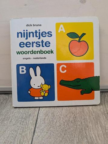 Nijntjes eerste woordenboek - Engels - Nederlands beschikbaar voor biedingen