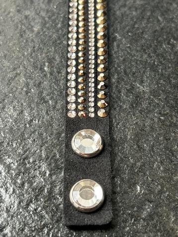 Swarovski armband beschikbaar voor biedingen