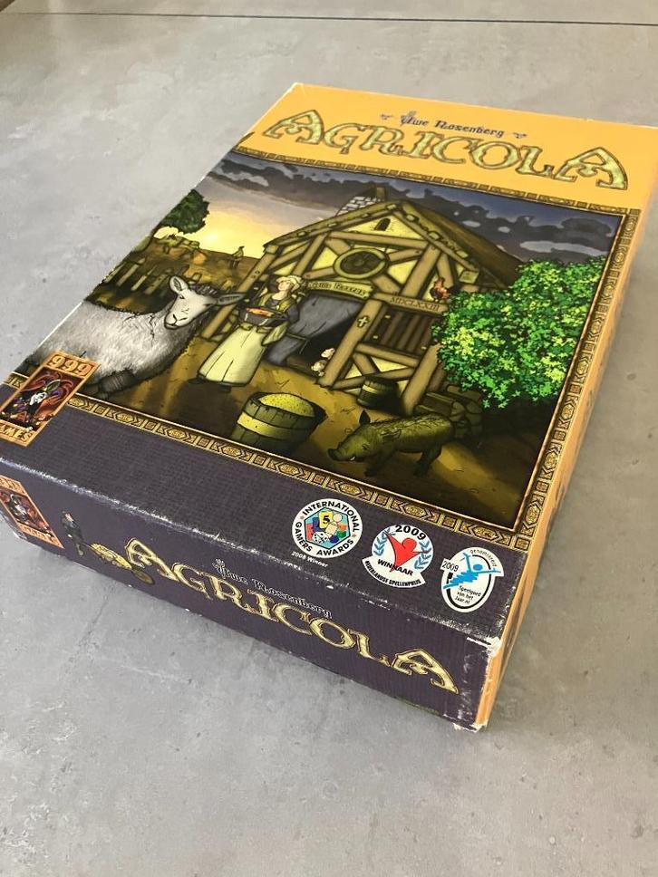 Agricola (incl insert en puntenteller schijf), Hobby en Vrije tijd, Gezelschapsspellen | Bordspellen, Gebruikt, Een of twee spelers