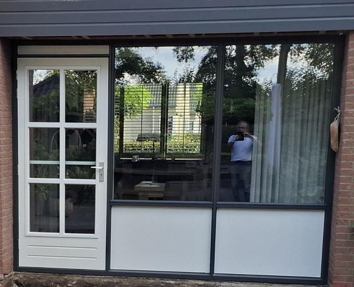 Kozijn met buitendeur, hordeur en 2 ramen, Doe-het-zelf en Verbouw, Kozijnen en Schuifpuien, Gebruikt, Raamkozijn, Hout, 225 cm of meer