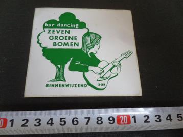 sticker Binnenwijzend  Bar Dancing Zeven Groenen Bomen  beschikbaar voor biedingen