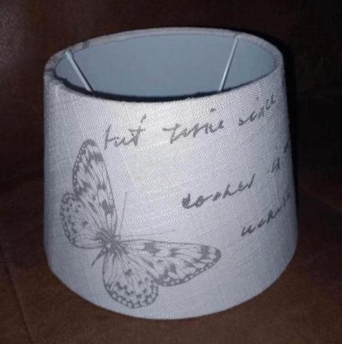 Leuke brocante lampenkap., Huis en Inrichting, Lampen | Lampenkappen, Zo goed als nieuw, Minder dan 25 cm, Rond, Ophalen of Verzenden