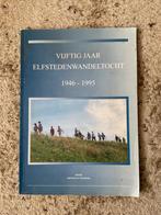50 jaar Elfstedenwandeltochten 1946-1995, Lopen en Fietsen, Ophalen of Verzenden, Zo goed als nieuw, Arend Jan Wijnsma