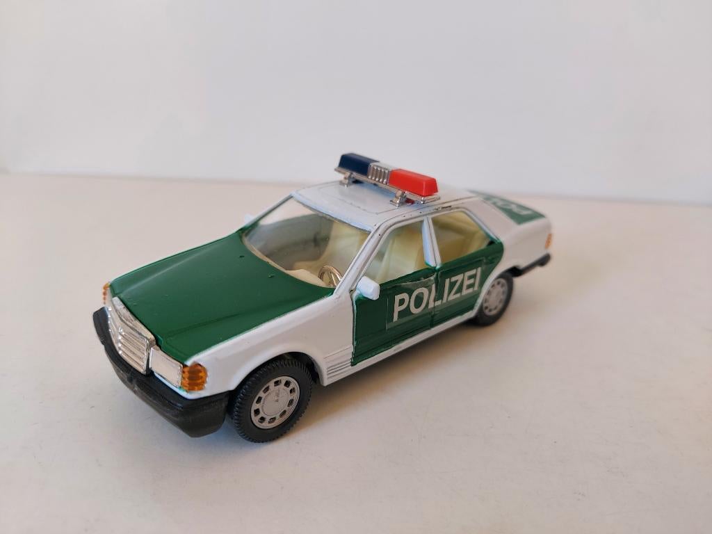 Mercedes-Benz 300E Polizei politie Police, Hobby en Vrije tijd, Modelauto's | 1:43, Ophalen of Verzenden, Gebruikt, Auto, Overige merken
