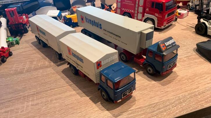 2 x MAN kamphuis Barneveld geen doos fabrikant Conrad, Hobby en Vrije tijd, Modelauto's | 1:50, Zo goed als nieuw, Bus of Vrachtwagen