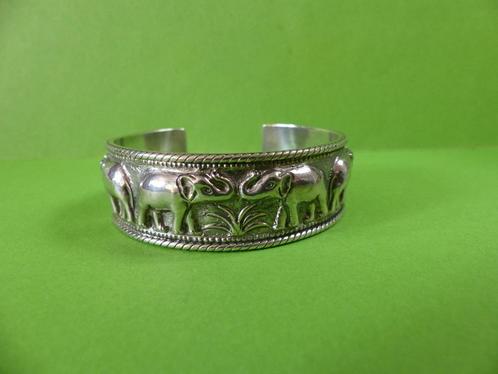 Prachtige Zware Brede Zilveren Armband met 6 Olifanten, Sieraden, Tassen en Uiterlijk, Antieke sieraden, Armband, Zilver, Verzenden