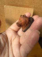 Prachtig houtsnijwerk beer muurdeco -hxbxd 4x2.8x2.8cm -hout, Ophalen of Verzenden, Zo goed als nieuw, Poppenhuis