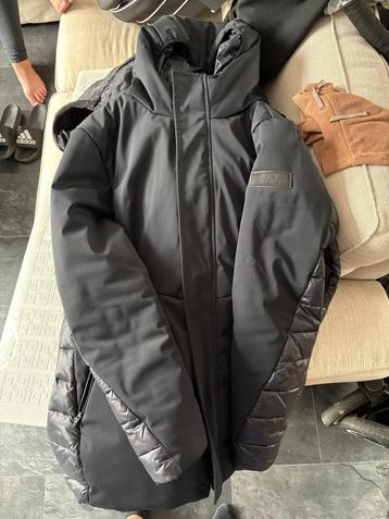 Armani winterjas beschikbaar voor biedingen