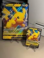 Pikachu V SWSH061 Promo + Jumbo Pokemon kaart, Hobby en Vrije tijd, Ophalen of Verzenden, Boosterbox