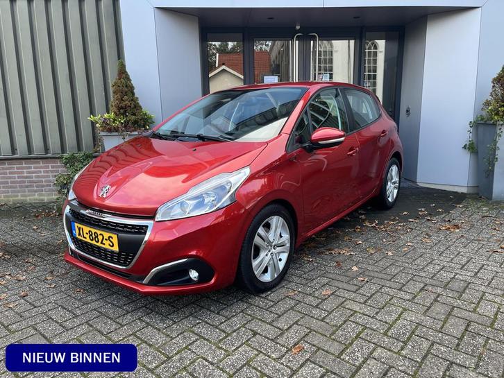 Peugeot 208 1.2 PureTech Signature 83 pk | Airco | Cruise co, Auto's, Peugeot, Bedrijf, Te koop, ABS, Airbags, Airconditioning