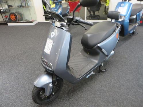 YADEA G5 (bj 2023), Fietsen en Brommers, Brommers | Overige merken