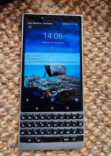 Prachtige DUAL SIM blackberry key2 zilver edition 64GB | 6GB beschikbaar voor biedingen