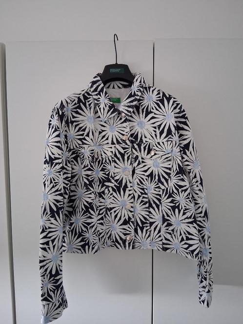 Benetton kort jasje met print mt.XL *NIEUW*, Kleding | Dames, Jassen | Zomer, Nieuw, Maat 46/48 (XL) of groter, Blauw, Ophalen