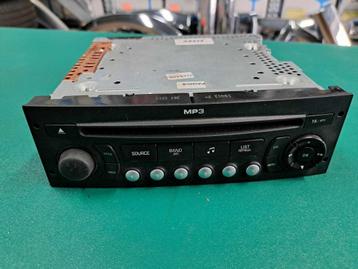 Citroen / Peugeot autoradio met CD