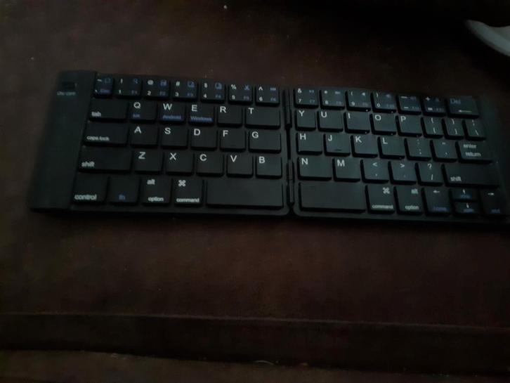 Inklapbaar Bluetooth Mini Toetsenbord leuk kerstcadeau, Computers en Software, Toetsenborden, Gebruikt, Qwerty, Draadloos, Opvouwbaar