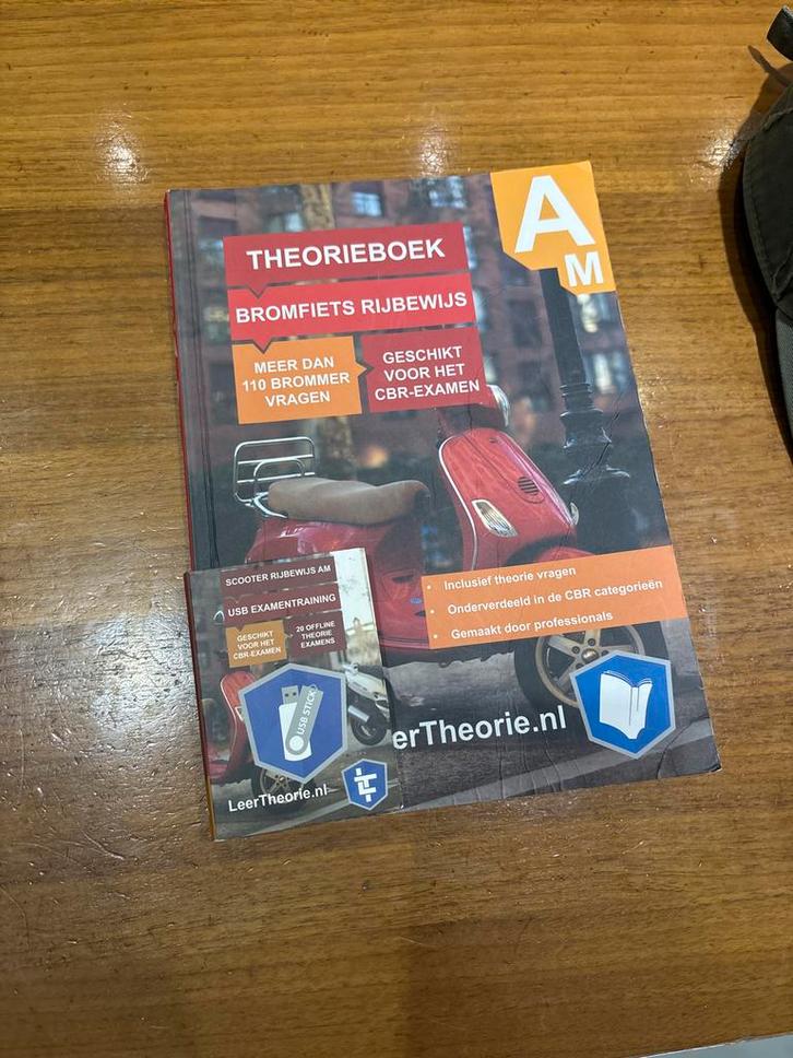 Scooter Theorie Examen Boek AM Rijbewijs, Boeken, Studieboeken en Cursussen, Zo goed als nieuw, Niet van toepassing, Ophalen of Verzenden