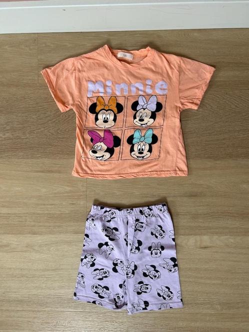 Zomersetje van Minnie Mouse: biker short + shirt, maat 110, Kinderen en Baby's, Kinderkleding | Maat 110, Zo goed als nieuw, Meisje