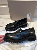 Golden goose loafers 37 studded zwart nieuw, Kleding | Dames, Schoenen, Ophalen of Verzenden, Zo goed als nieuw, Instappers, Zwart