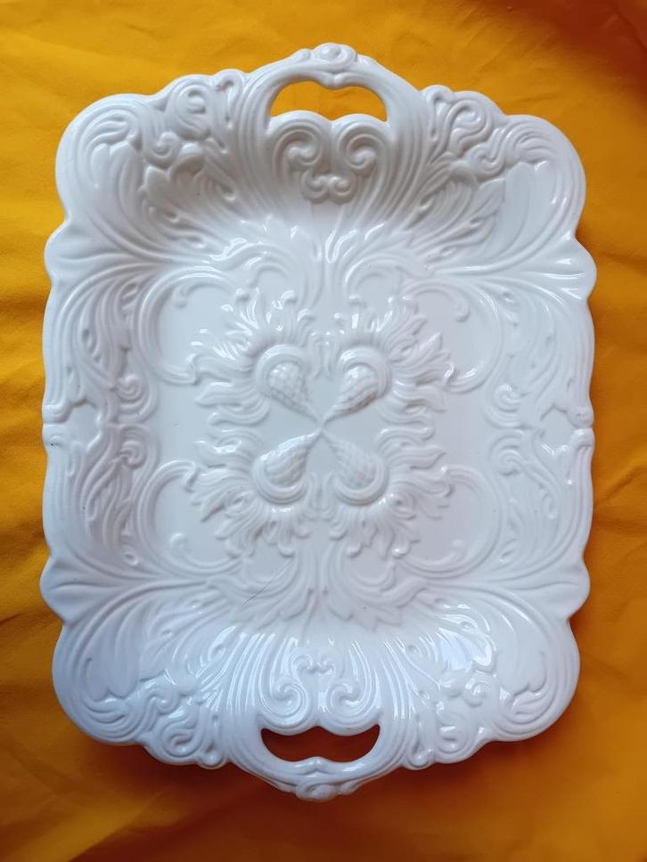 schaal renaissance petrus regout, Antiek en Kunst, Antiek | Schalen, Ophalen of Verzenden