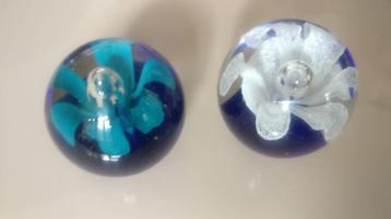 Glazen decoratie bol beschikbaar voor biedingen