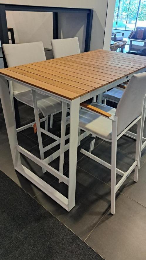 Te koop: Barset, Tuin en Terras, Tuinsets en Loungesets, Zo goed als nieuw, Tuinset, Aluminium, 4 zitplaatsen, Eettafel, Stoel