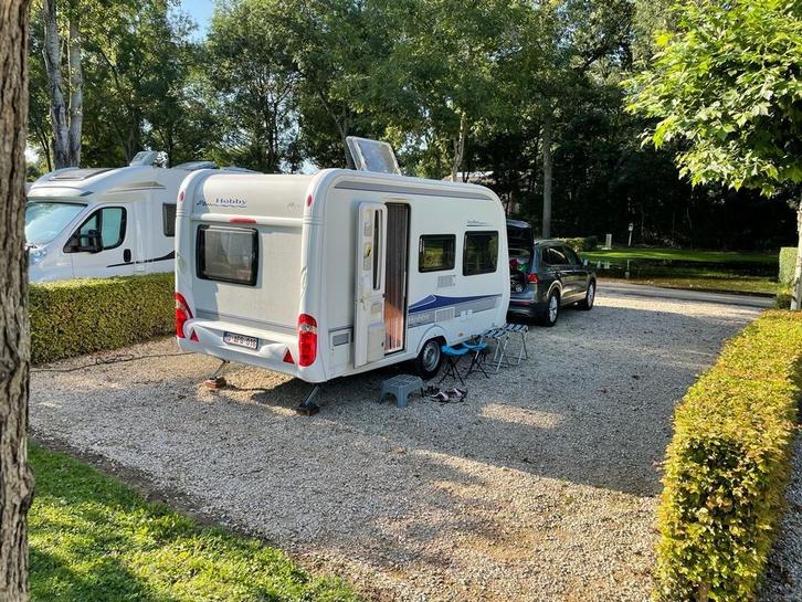 Hobby Excellent 400, Caravans en Kamperen, Caravans, Particulier, tot en met 4, 750 - 1000 kg, Treinzit, Hobby, Vast bed, 4 tot 5 meter