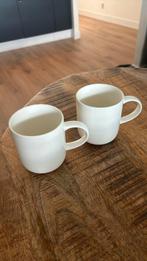 Twee witte Walra mokken, Huis en Inrichting, Keuken | Servies, Ophalen, Zo goed als nieuw, Overige stijlen, Kop(pen) en/of Schotel(s)