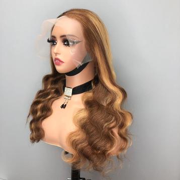 22 inch Pruik / wig 100% menselijke haar  beschikbaar voor biedingen
