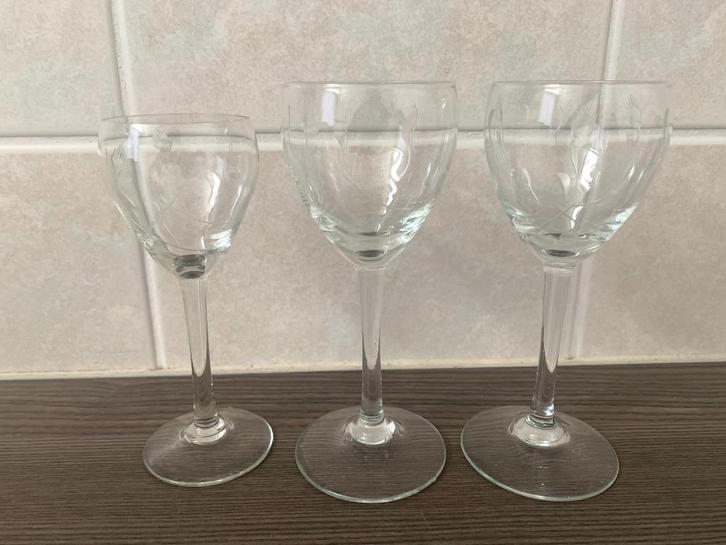 3x mooi gegraveerd borrelglaasje, Verzamelen, Glas en Borrelglaasjes, Zo goed als nieuw, Borrel- of Shotglas, Ophalen of Verzenden